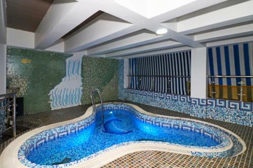 Oyo 23416 Maharaja Hotel