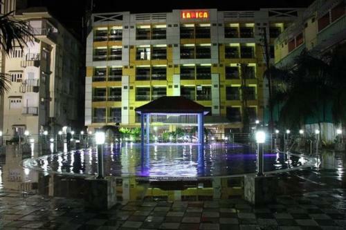 Hotel Larica Holiday Inn Tarapith