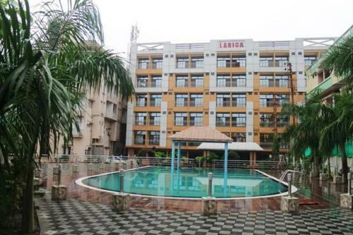 Hotel Larica Holiday Inn Tarapith