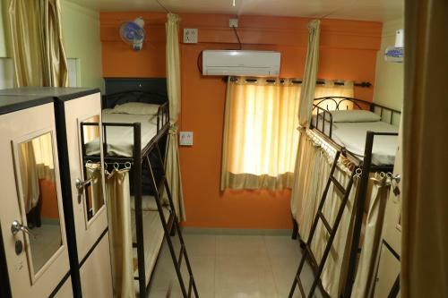 Hostal Ashirwad Guest House (male Only)
