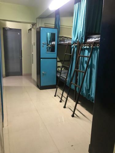 Hostal Ashirwad Guest House (male Only)