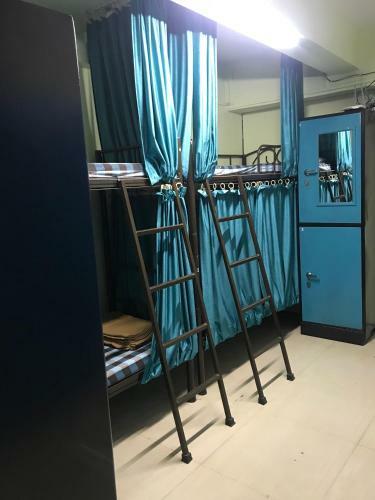 Hostal Ashirwad Guest House (male Only)