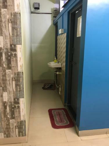 Hostal Ashirwad Guest House (male Only)