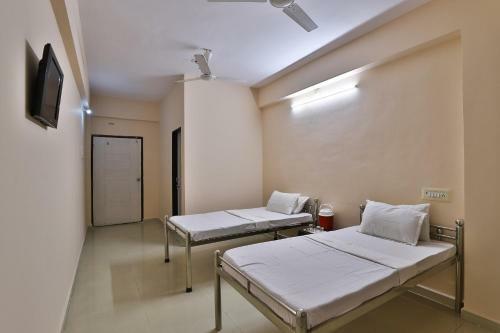 Motel Oyo 29126 Aeron Plaza