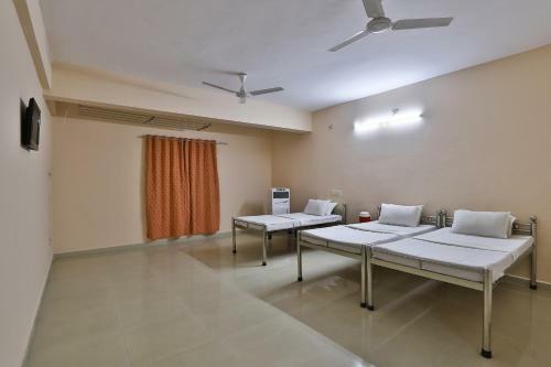 Motel Oyo 29126 Aeron Plaza