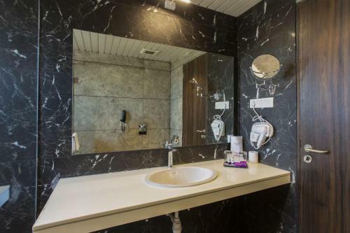 Hotel Sarovar Portico, Somnath