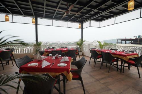Hotel The Lake View Palace