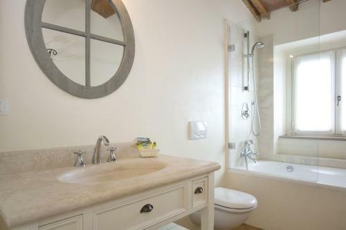 Podere Dottrina Villa Sleeps 12 Wifi