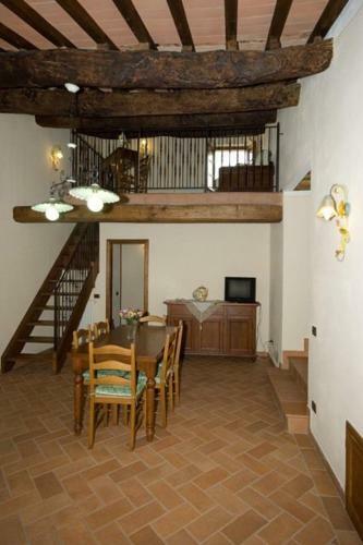 Montaperti Apartment Sleeps 4 Pool Wifi