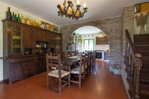 Orzale Villa Sleeps 8 Pool Air Con Wifi