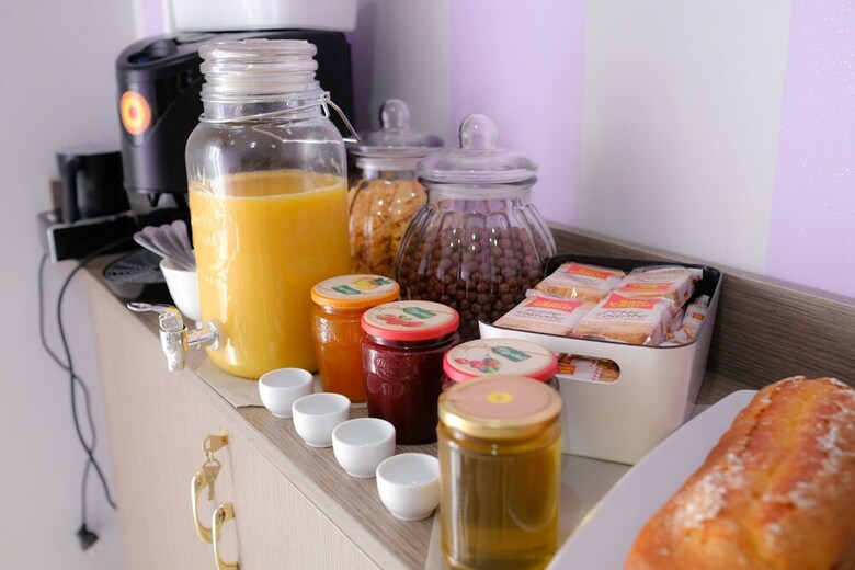 Hostal B&B Lamezia Airport