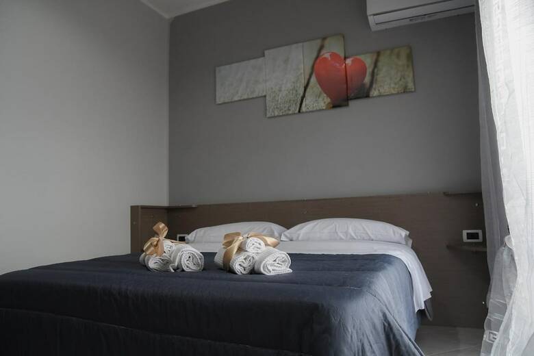 Hostal B&B Lamezia Airport