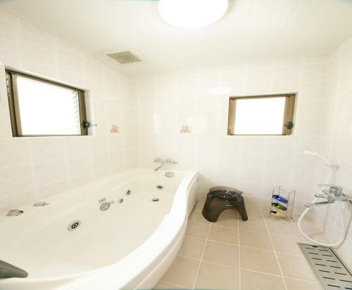 Hostal Okinawa New Hope Yomitan