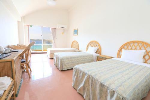 Hotel Tokashiku Marine Villege