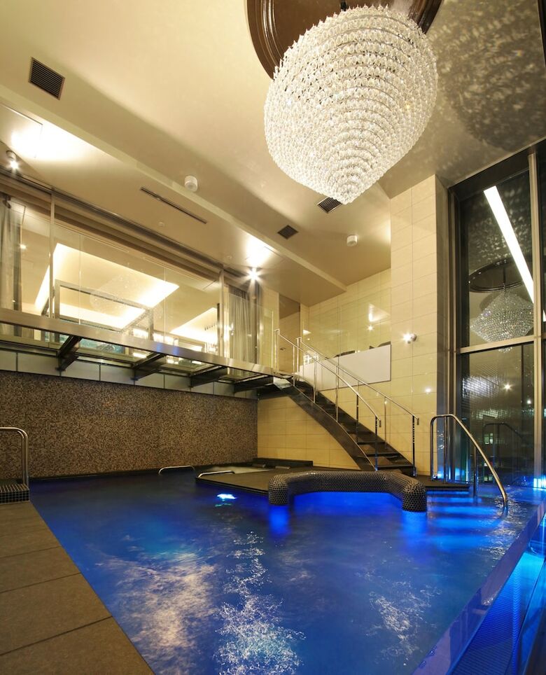 N Hotel