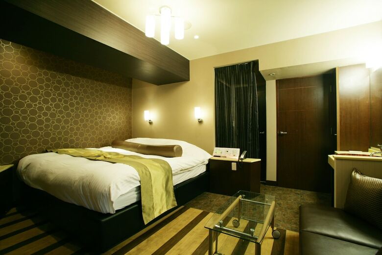 Hotel Christmas Numazu (love Hotel)