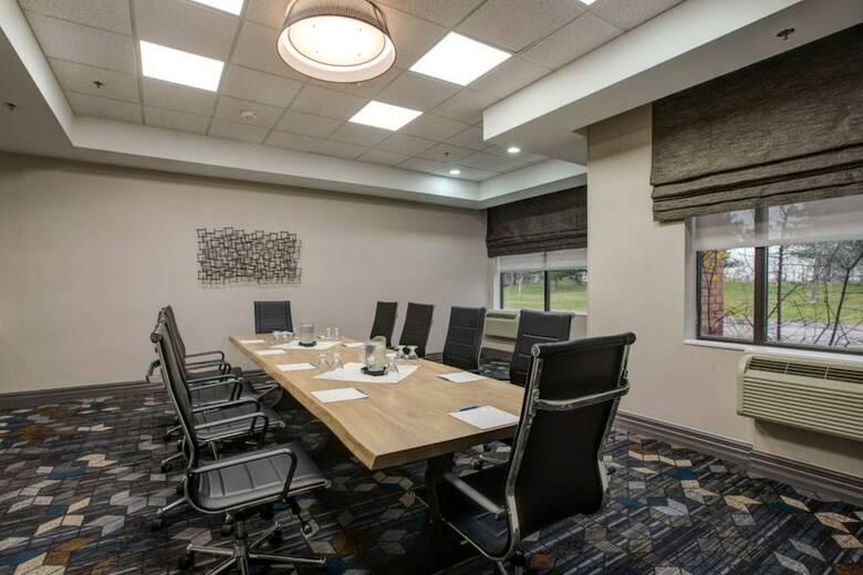 Hotel Four Points By Sheraton St. Catharines Niagara Suites