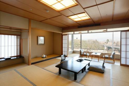 Shitakirisuzumeno Oyado Hotel Isobe Garden