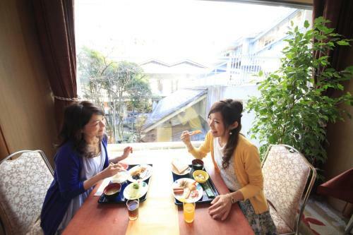 Shitakirisuzumeno Oyado Hotel Isobe Garden