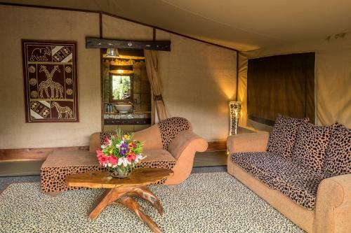 Rhino Watch Safarilodge