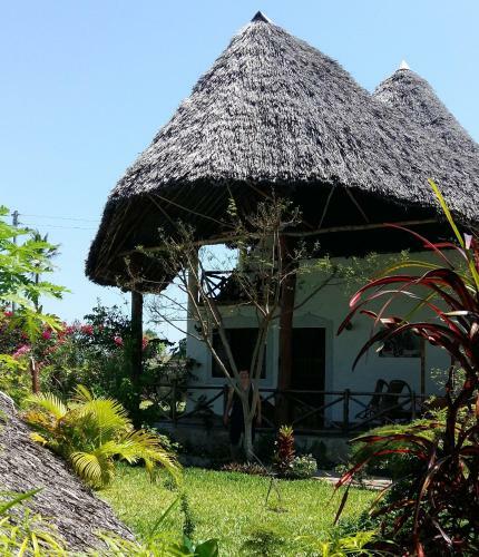 Coast Sun Gardens Cottage
