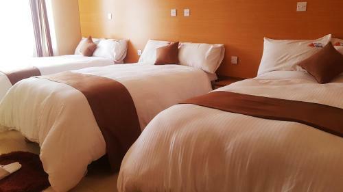 Pivot Hotel