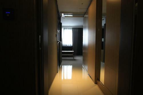 Vella Suite Hotel