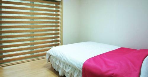 Gotjawal Geomunoreum Pension