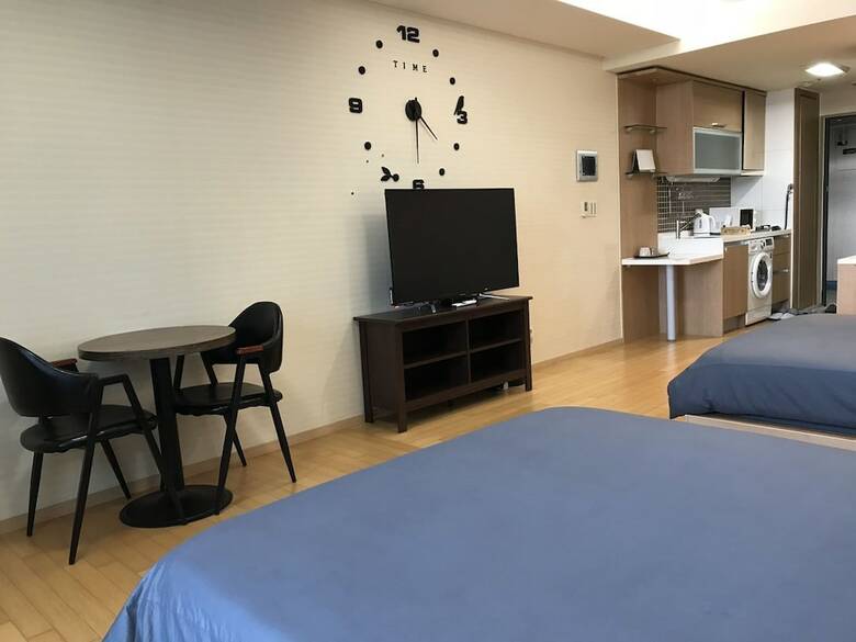 Hostal Lg Airtel