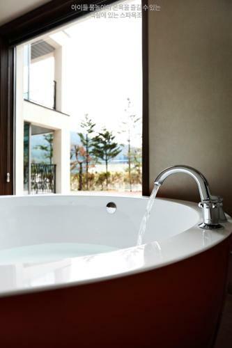Hotel Pine Forest Jeongseon Alpine Resort
