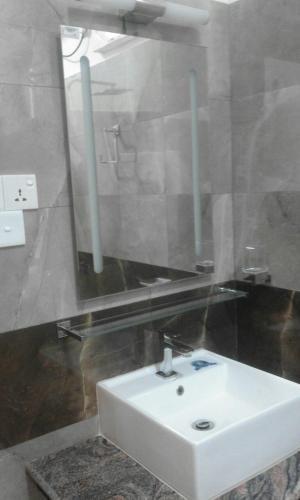 Hotel New Rest House - Mahiyanganaya