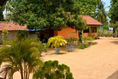 Hostal Yaswi Guest House