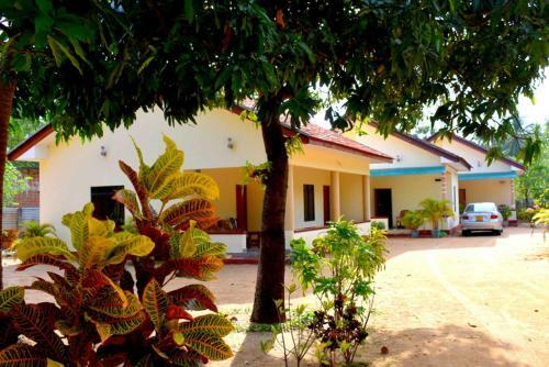Hostal Yaswi Guest House
