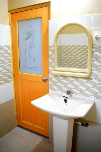 Hostal Yaswi Guest House