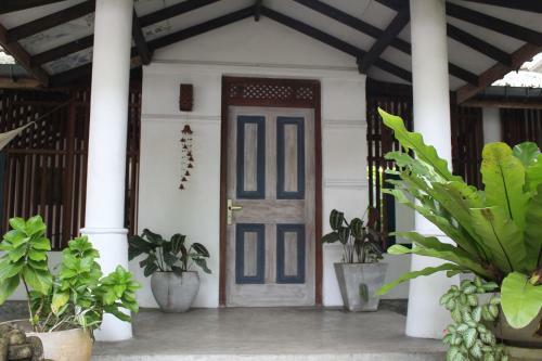 Hostal Bentota Gunas Guest House