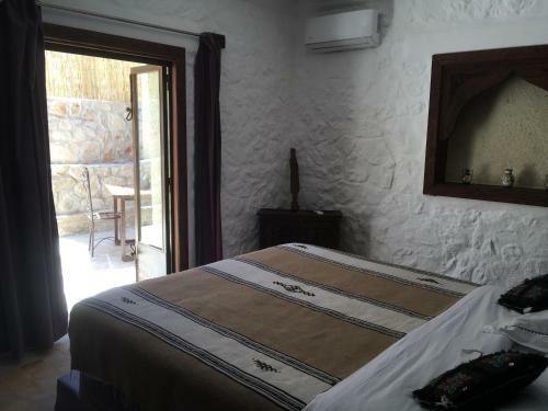 Bed & Breakfast Dar El Mandar - Ferme & Table D'h�te Berb�re