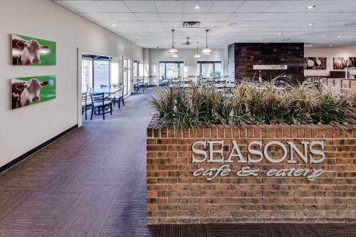 Heritage Inn Hotel & Convention Centre - Taber