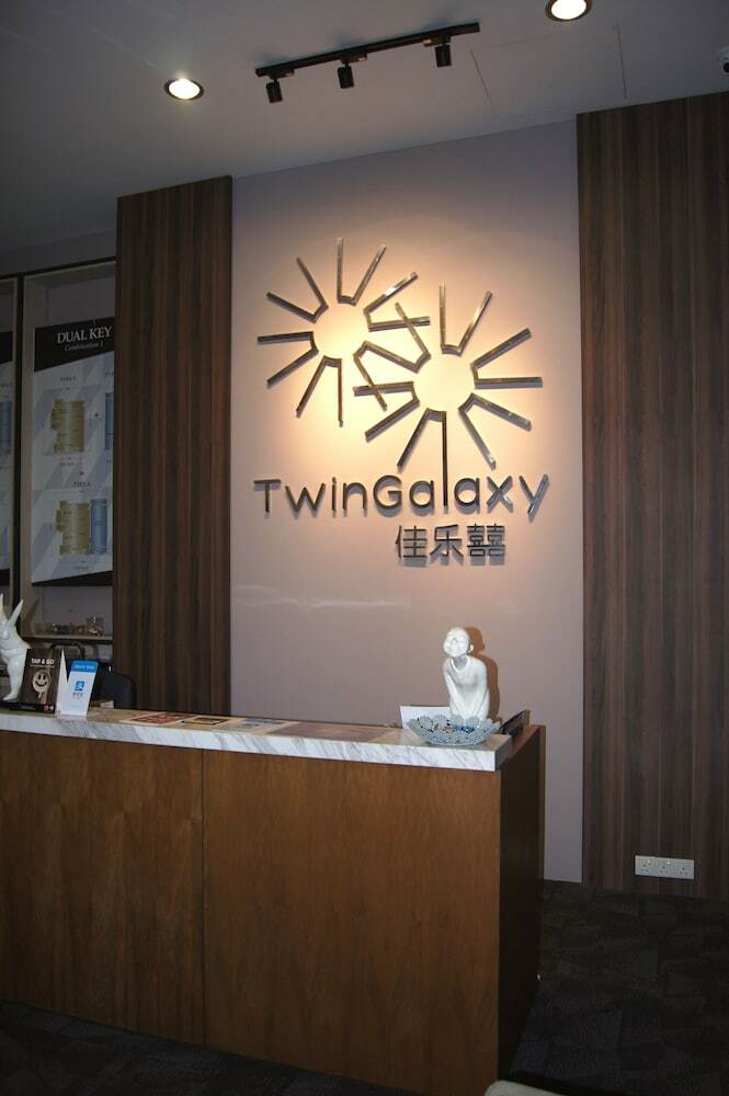 Hotel Twin Galaxy Suites By Iconic Bliss