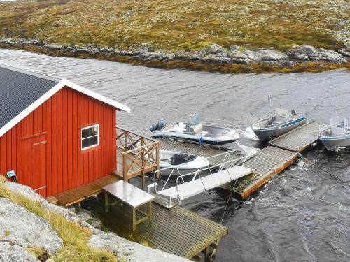 Three-bedroom Holiday Home In Titran