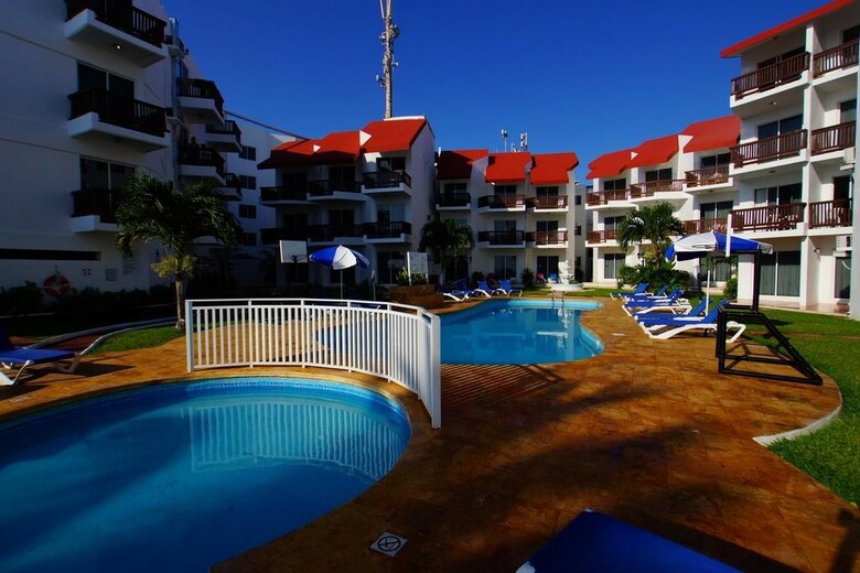 Hotel Imperial Las Perlas