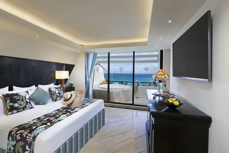 Hotel The Pyramid At Grand Cancun By Oasis