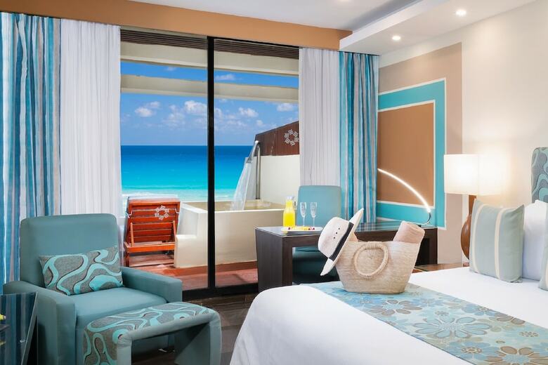 Hotel The Pyramid At Grand Cancun By Oasis