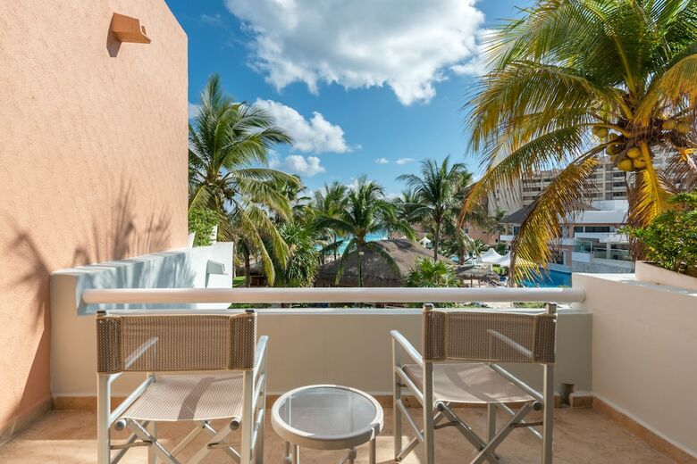 Hotel Wyndham Grand Cancun All Inclusive Resort & Villas