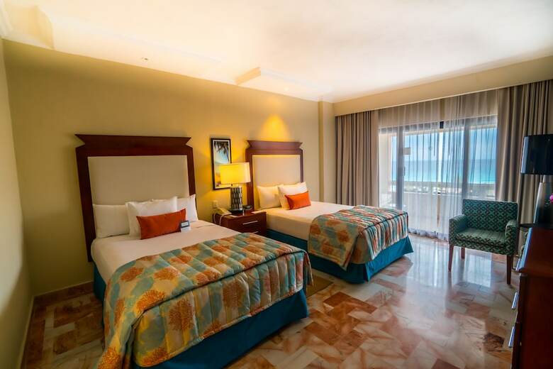 Hotel Wyndham Grand Cancun All Inclusive Resort & Villas
