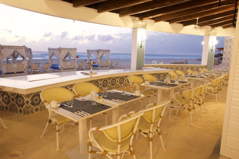 Hotel Wyndham Grand Cancun All Inclusive Resort & Villas