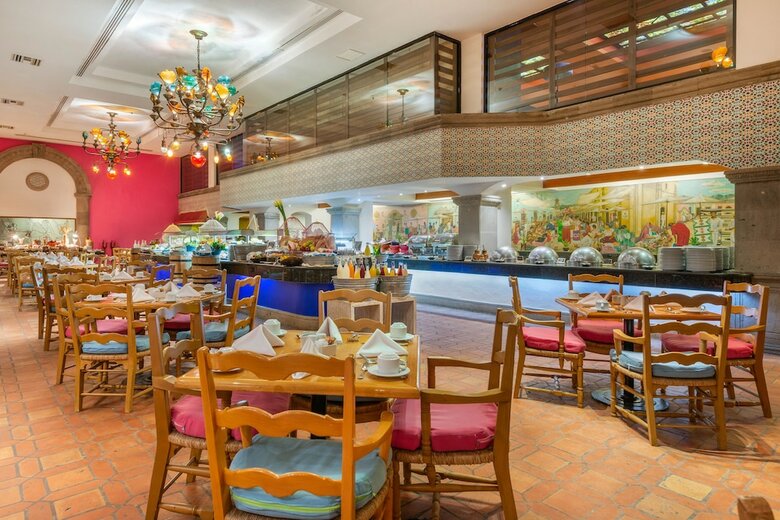 Hotel Wyndham Grand Cancun All Inclusive Resort & Villas