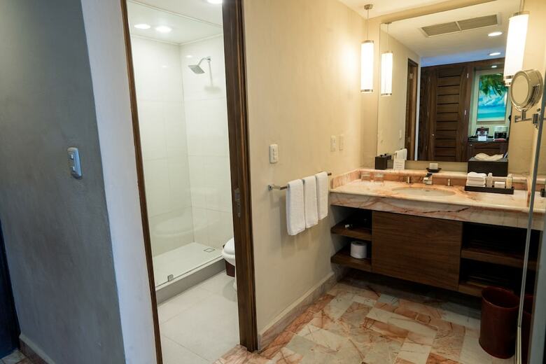 Hotel Wyndham Grand Cancun All Inclusive Resort & Villas