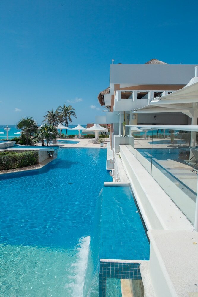 Hotel Wyndham Grand Cancun All Inclusive Resort & Villas