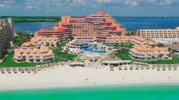 Hotel Wyndham Grand Cancun All Inclusive Resort & Villas