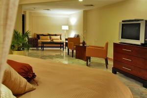 Hotel Wyndham Grand Cancun All Inclusive Resort & Villas
